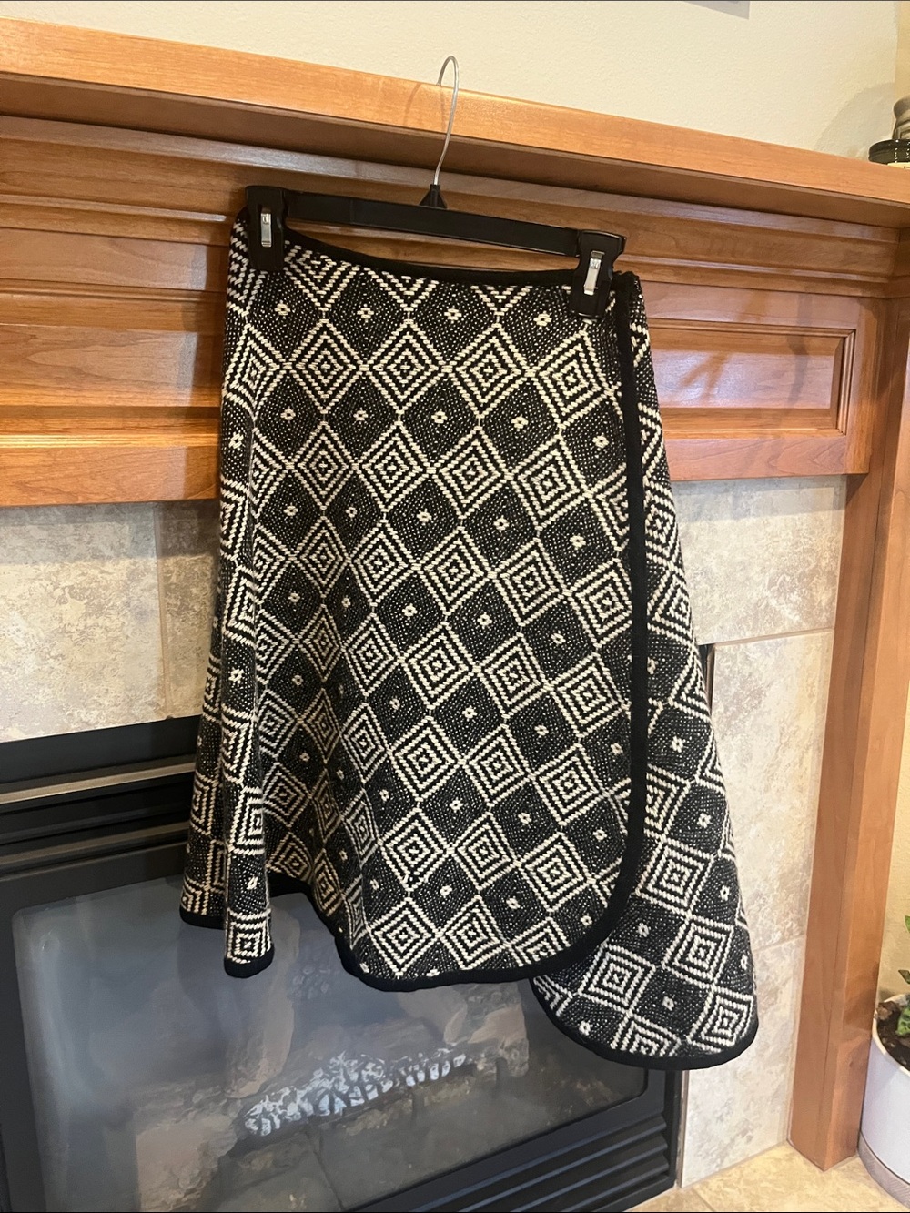 RARE vintage 70s wool midi skirt worn once